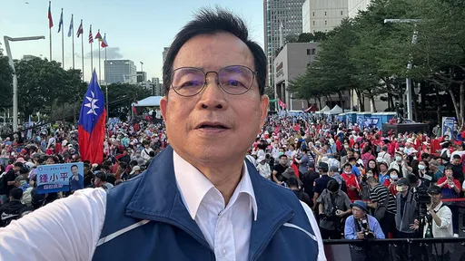 藍委指「高端合約2點太詭異」 賴士葆:這不是電影情節嗎