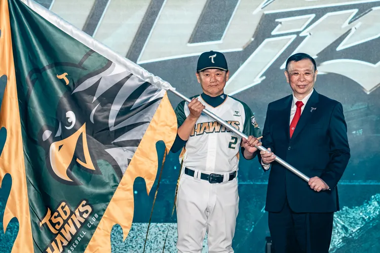 台鋼雄鷹舉行成軍記者會。  台鋼提供