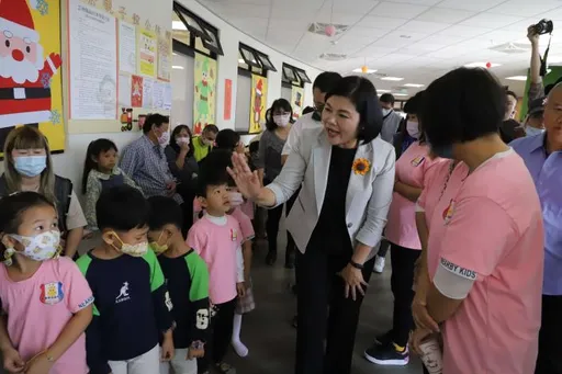 名人拜年|張麗善2024出新書 「撥雲見日」讓雲林看到希望