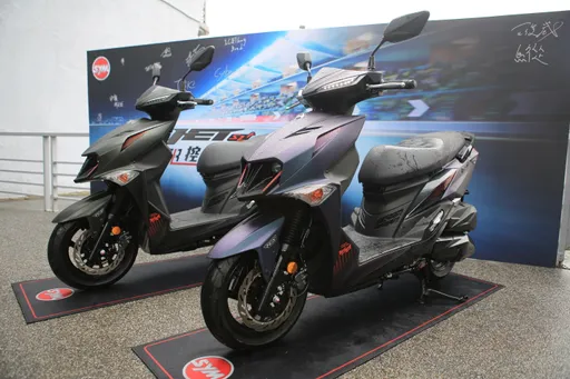 SYM JET SL+延續運動速克達王者氣勢 158c.c.水冷動力更暴力、空力車頭超帥氣