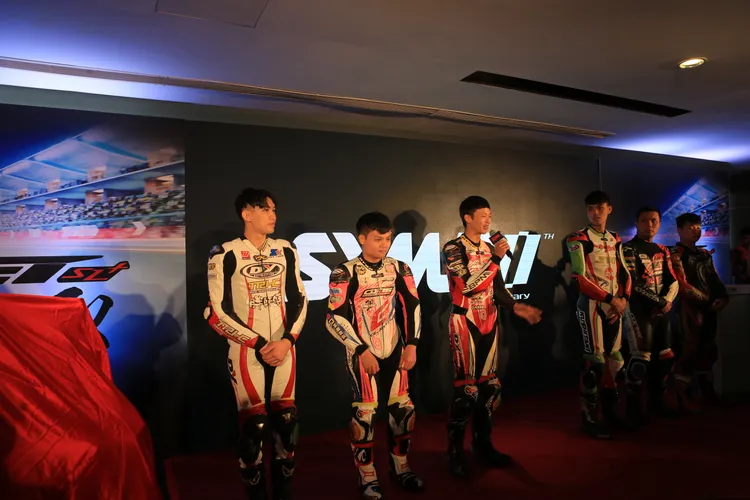 SYM邀請了在賽事上征戰奪冠的六位車手現身說法，經過測試JET SL+之後，大幅提升的馬力及操控性，讓他們面對未來的賽事更具信心。林浩昇攝