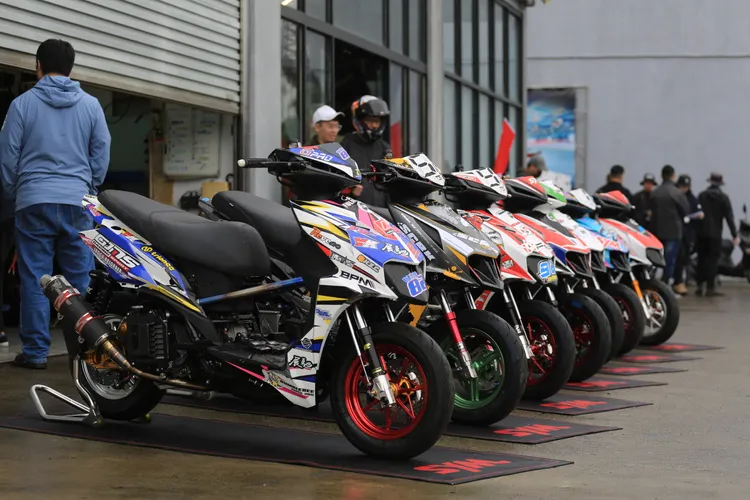 SYM JET向來是國內機車賽事抱獎常勝軍，至今已在各大賽事囊括了119座冠軍獎盃。林浩昇攝