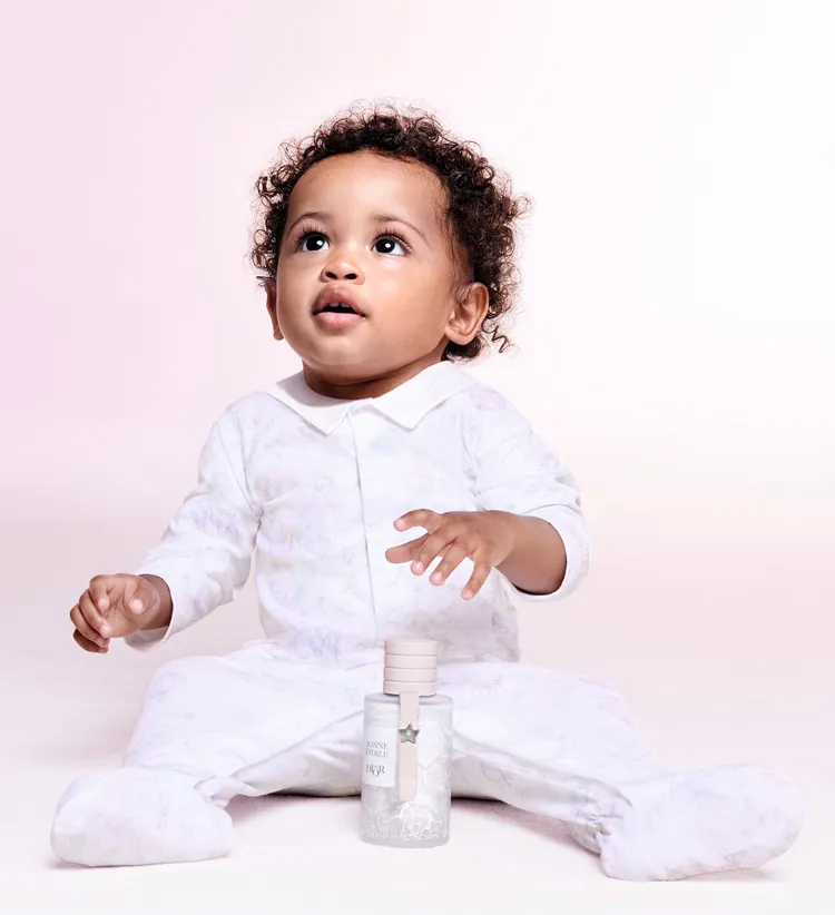 寶貝雲朵香氛蜜桃粉包裝，100ml／7800元。品牌提供