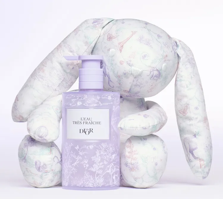 迪奧寶貝舒緩潔膚水，350ml／2700元。品牌提供