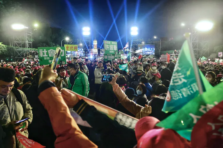 民進黨今天舉行「凱道護國之夜」。林林攝