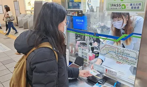 北捷不只可借錢搭車!還有6項隱藏版服務 衛生棉、嘔吐袋都能借