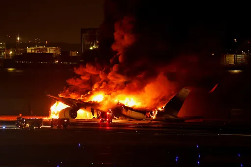 日航爆炸!歐陽靖曝「空服5提醒」 網狂推:遮陽簾竟有這用意