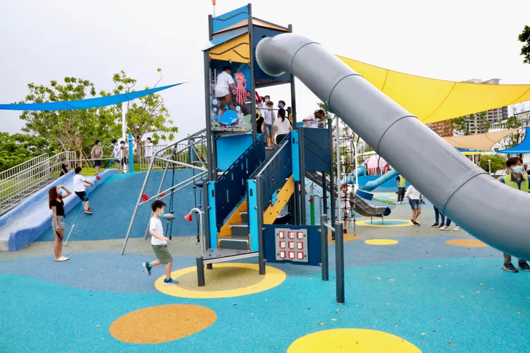 黃偉哲任內規劃45座特色公園遊戲場，至今完工20座。市府提供