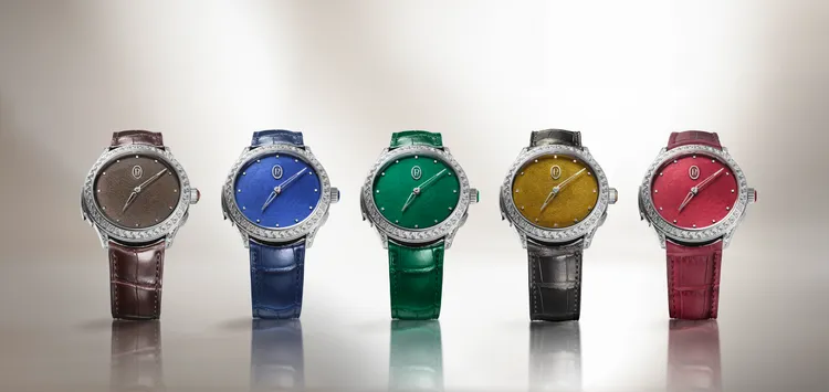 5款Les Roses Carées大明火系列腕錶，結合三問報時功能與大明火琺瑯工藝。品牌提供