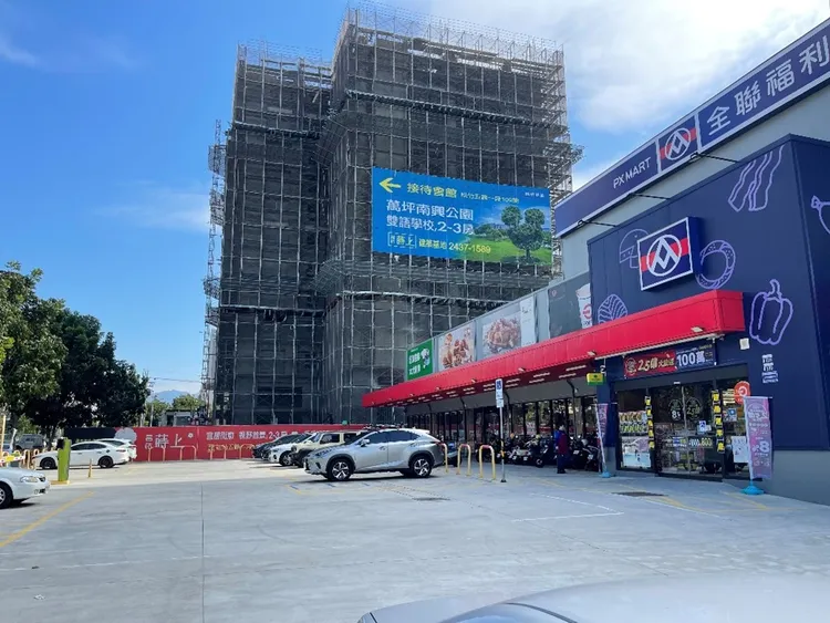 「昌祐蒔上」基地面積748坪，現場還有3房戶型。(圖：昌祐蒔上工程實景)