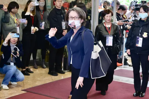 副手辯論|蕭美琴讚台灣告別22K! 提3大變局嗆藍營「民進黨更會治國」