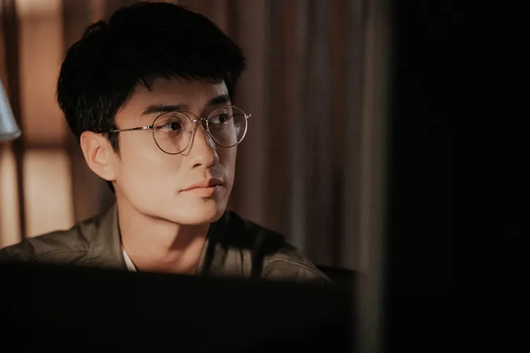 劉俊謙扮演駭客。華映提供