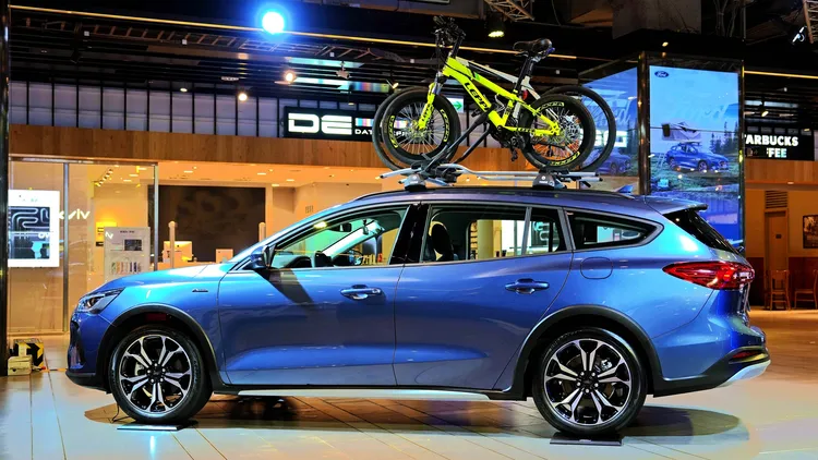 Ford Focus車系除原有的Hatchback五門掀背車型、Wagon旅行車型、Active跨界休旅以及純正德規ST性能車型外，近期更新增跨界心休旅Active Wagon(圖)。業者提供