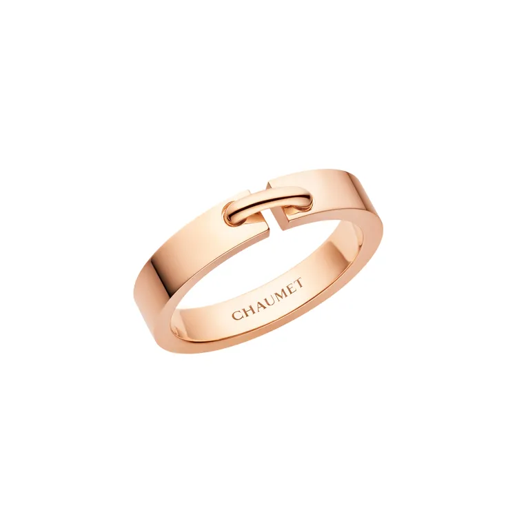 車銀優佩戴之戒款，價格店洽。品牌提供