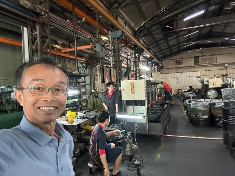 陳永和經營工廠。翻攝自陳永和臉書