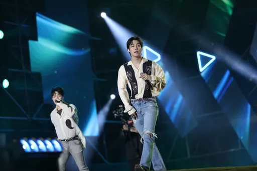 桃園跨年|N.Flying秀中文唱《想見你》迎2024年 陳昊森獻KTV必點歌