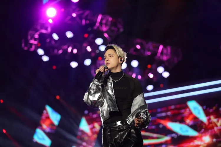 J.Sheon讓現場歌迷萬人大合唱。年代提供