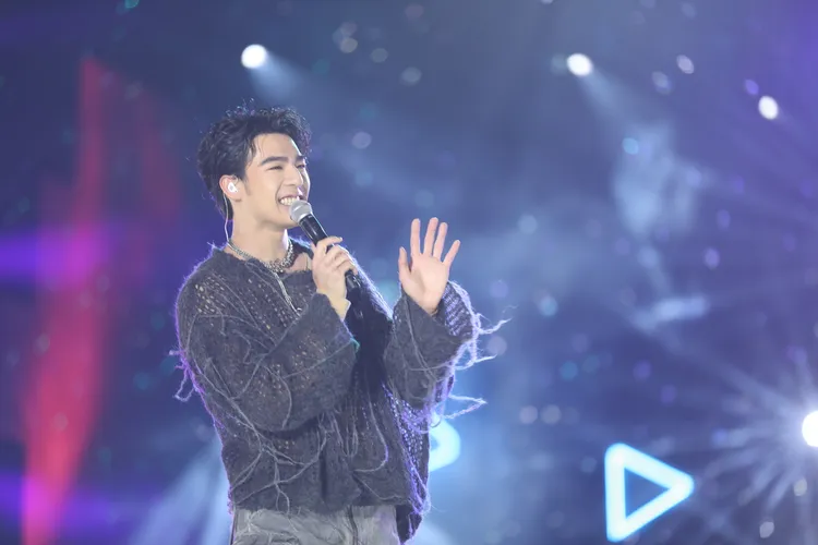 陳昊森獻唱成名作、電影《刻在你心底的名字》主題曲。年代提供