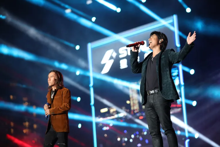 桃園跨年晚會由動力火車率先登場。年代提供 