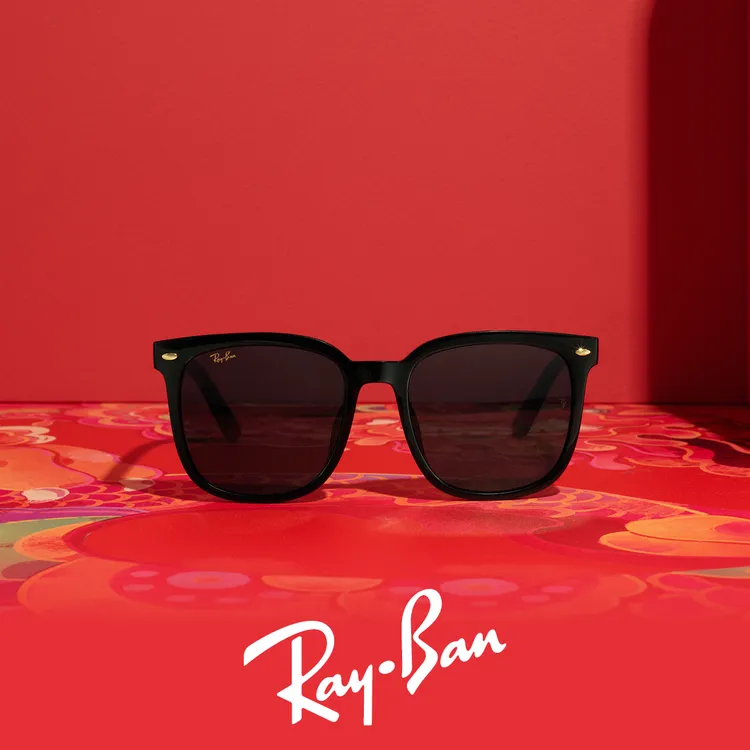 2024 CNY鏡款RB4401D，5750元。品牌提供