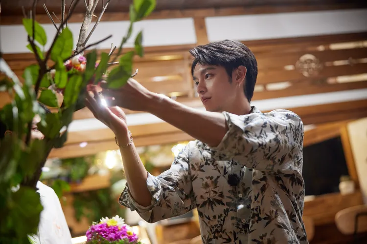 曹佑寧擔任嘉賓，讓小店合夥人們直呼救星來了。客家電視提供