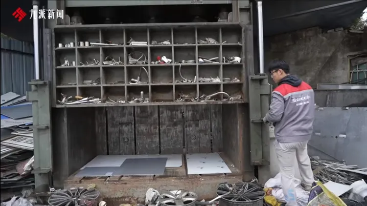 收廢品的小趙。翻攝網路