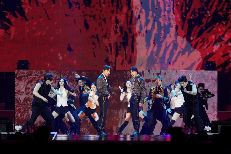東方神起的巡演「20&2」上月底在韓國起跑。翻攝SM娛樂