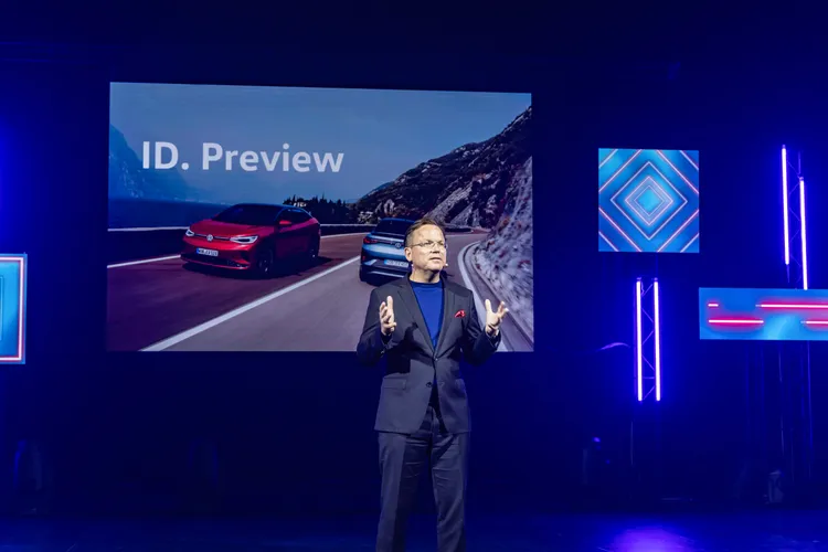 台灣福斯汽車總裁Steffen Knapp表示，不僅因為台灣提出的「2050淨零排放」的宣示，除達到降低碳排放量的目標，Volkswagen更看好國內電動車發展。業者提供