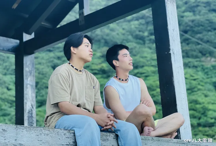 曾敬驊（右）個性屬於自我要求極高的類型。八大提供