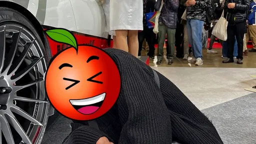 一張照片凸顯「真正愛車之人」 網讚嘆:是真愛啊!