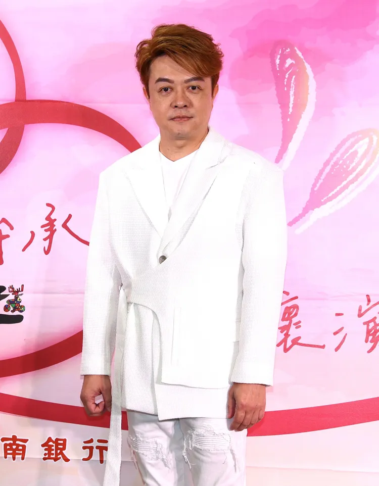 翁立友（圖）回憶張燕清要求完美。資料照片