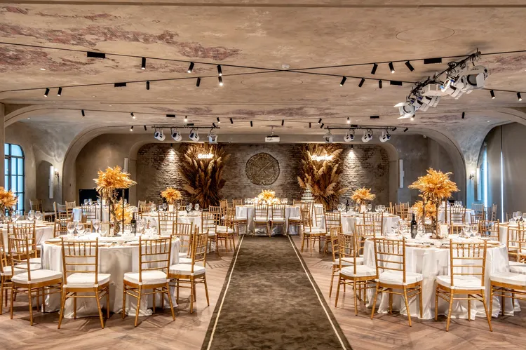 台中水湳圓觀圍爐宴仍有零星座位可供預訂。業者提供