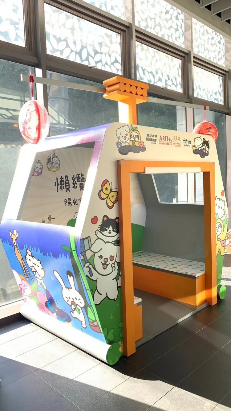 貓空纜車同步換上新裝。台北捷運公司提供