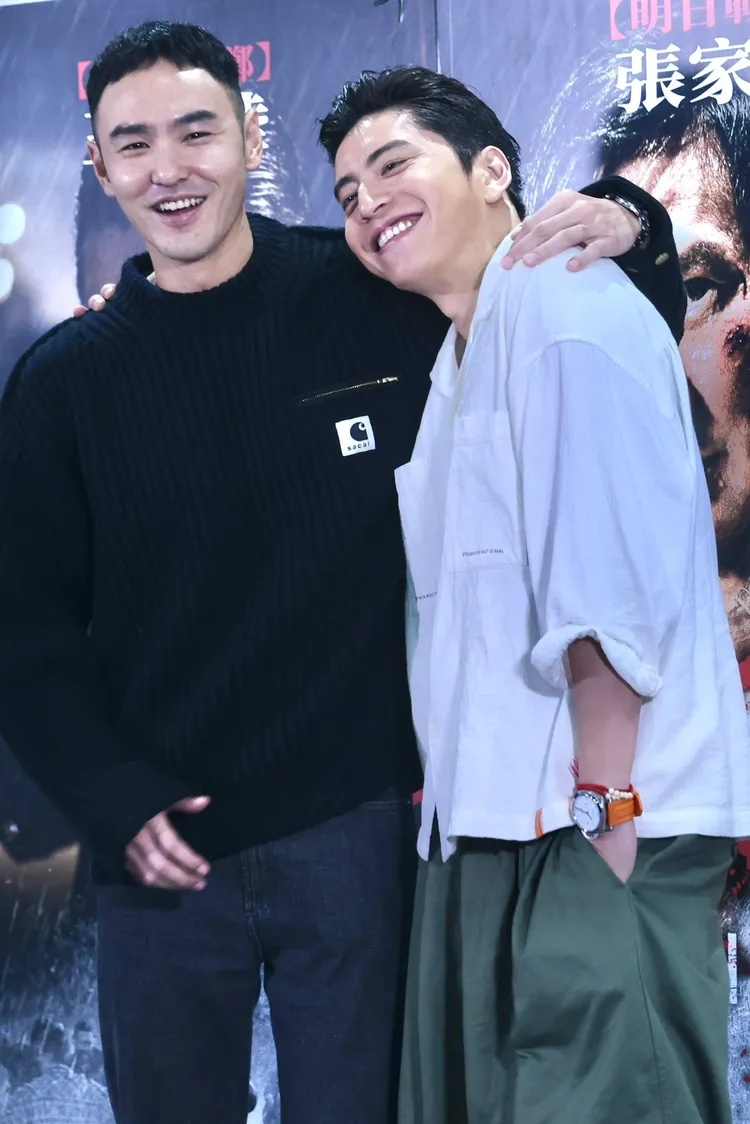 阮經天（左）和王大陸出席《怒潮》記者會。林林攝