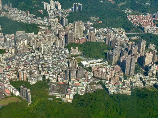 徵收碳費將助房價大漲35% 環境部不背鍋「不動產非初期徵收對象」