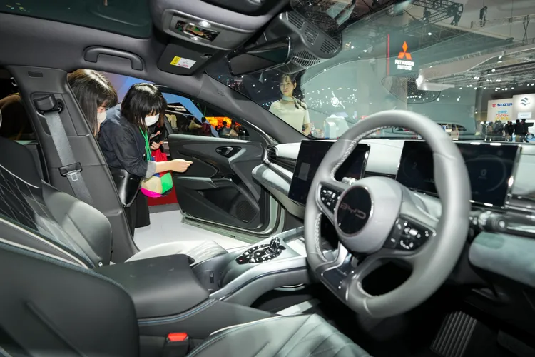 去年10月比亞迪汽車在日本移動出行展（原東京車展）。新華社