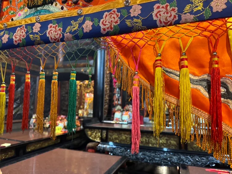 幸志工立即發現滅火，損失不大。讀者提供