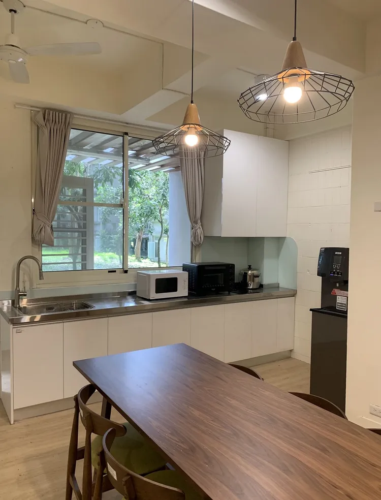 暨大附中教職員宿舍公共空間設備更新。國教署提供