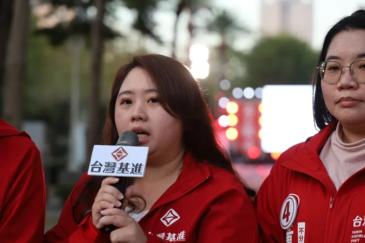 楊佩樺懇請高雄人一起支持高雄在地起家的政黨台灣基進。台灣基進提供