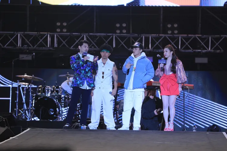 晚會由阿Ken、蔡尚樺主持。市府提供