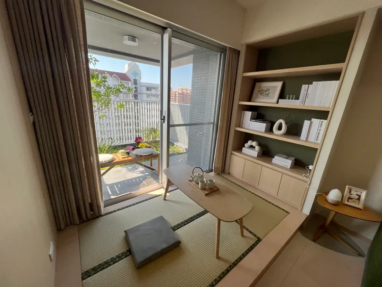 為了強調通風採光，「麗晶森學」採大量低檯度大面窗，提升整體視野穿透。葉家銘攝