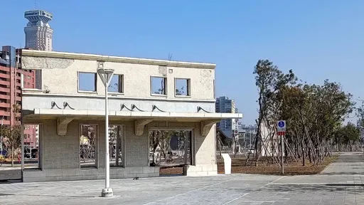 留下歷史紋理!述說鐵道故事 高雄車站遺構化身歷史記憶牆版