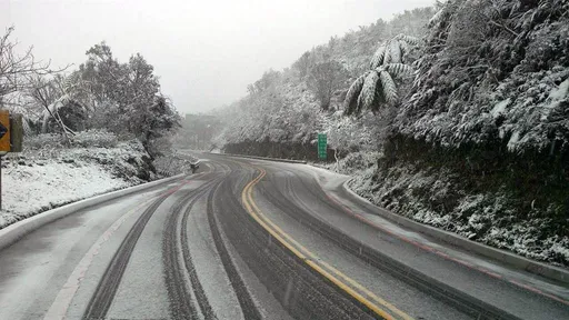 寒流來襲6條高山道路恐結冰! 公路局提醒車輛要加掛雪鏈
