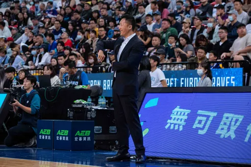 PLG冠軍教頭許晉哲　因為這件事遭到聯盟警告