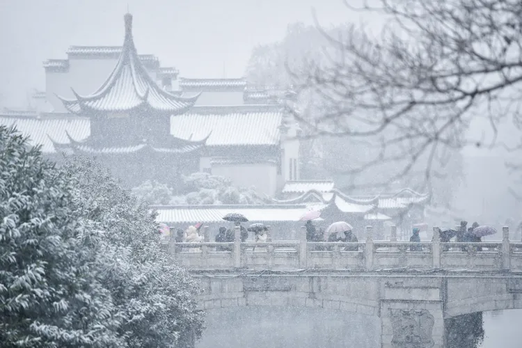 上月南京夫子廟景區的遊客。新華社