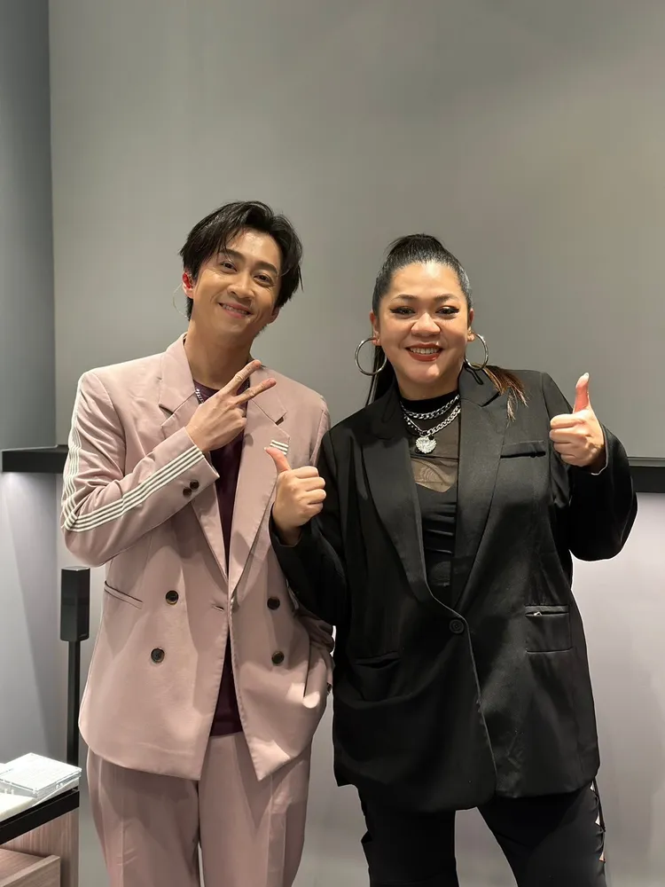 陳漢典在元日時擔任台中大遠百BOSE專櫃的一日店長。業者提供