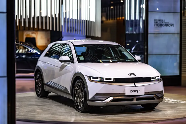 IONQ 5純電休旅自誕生後即在國際獲獎連連，並且勇奪2022年世界年度風雲車桂冠。業者提供