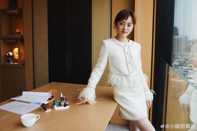 孫儷沒演出《繁花》，但她孩子有出現在劇裡。翻攝小儷同事說微博