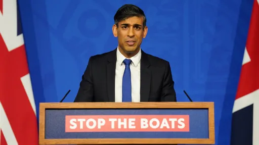 英吉利海峽偷渡問題未解　2023年近3萬移民赴英國