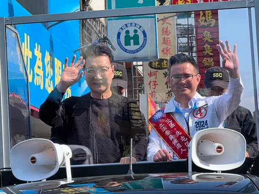 柯文哲批國民黨施壓韓國瑜操作棄保 趙少康:韓粉已經歸隊了